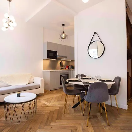 Duplex Au Coeur Du 16 Eme Apartment Paris Exterior photo
